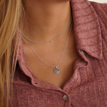 Cargar imagen en el visor de la galería, Collar Mini Luna