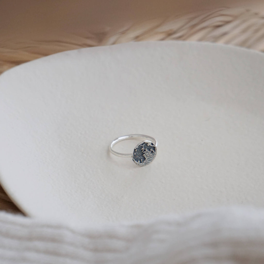 Mini Moon Ring