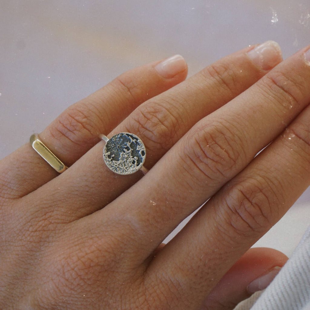 Mini Moon Ring