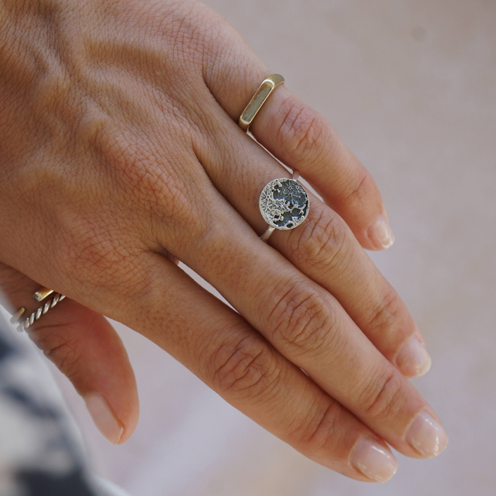 Mini Moon Ring