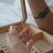 Télécharger l&#39;image dans la visionneuse de galerie, Collier Iris (Or 9 carats)