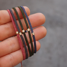 Cargar imagen en el visor de la galería, Pulsera Mini Vega Macramé