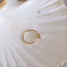Upload image to gallery viewer, Lys Ring