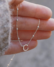 Télécharger l&#39;image dans la visionneuse de galerie, Collier Mini Lettre Boules Argent
