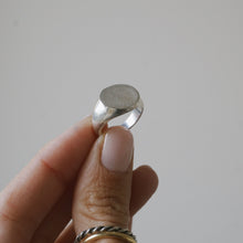 Load image in gallery viewer, &lt;tc&gt;-Deja Huella- Kit Porto Signet Ring&lt;/tc&gt;