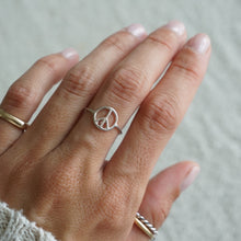 Télécharger l&#39;image dans la visionneuse de galerie, Bague paix taille 16