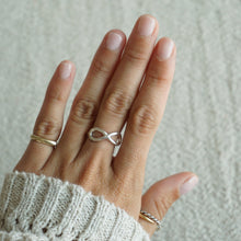 Cargar imagen en el visor de la galería, Anillo Infinito Grande