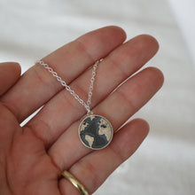 Cargar imagen en el visor de la galería, Collar Terra Negro