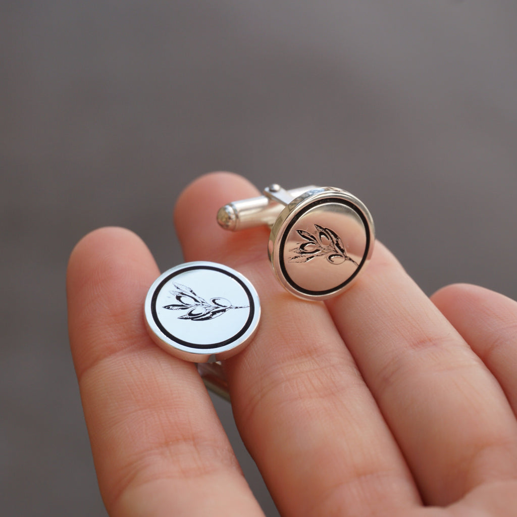Boutons de manchette à dessin spécial