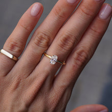 Upload image to gallery viewer, Lys Ring