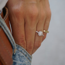 Upload image to gallery viewer, Rosette Ring