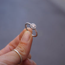 Upload image to gallery viewer, Rosette Ring