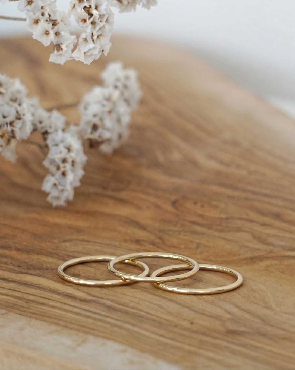 Simple Ring (9k Gold)