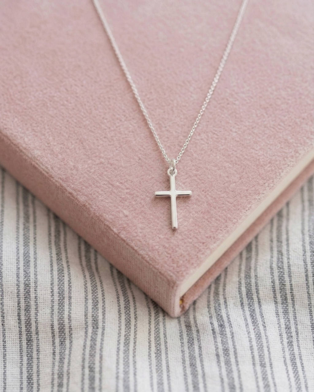Collar Cruz Plata