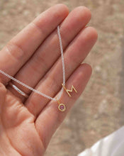 Cargar imagen en el visor de la galería, Collar Inicial
