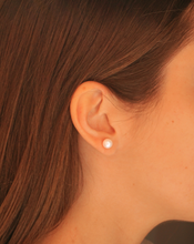 Upload image to gallery viewer, Pendientes Perla