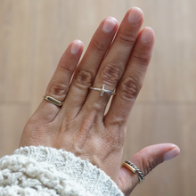 Cargar imagen en el visor de la galería, Anillo Cruz