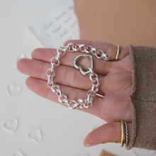 Upload image to gallery viewer, Mosquetón Corazón Bracelet