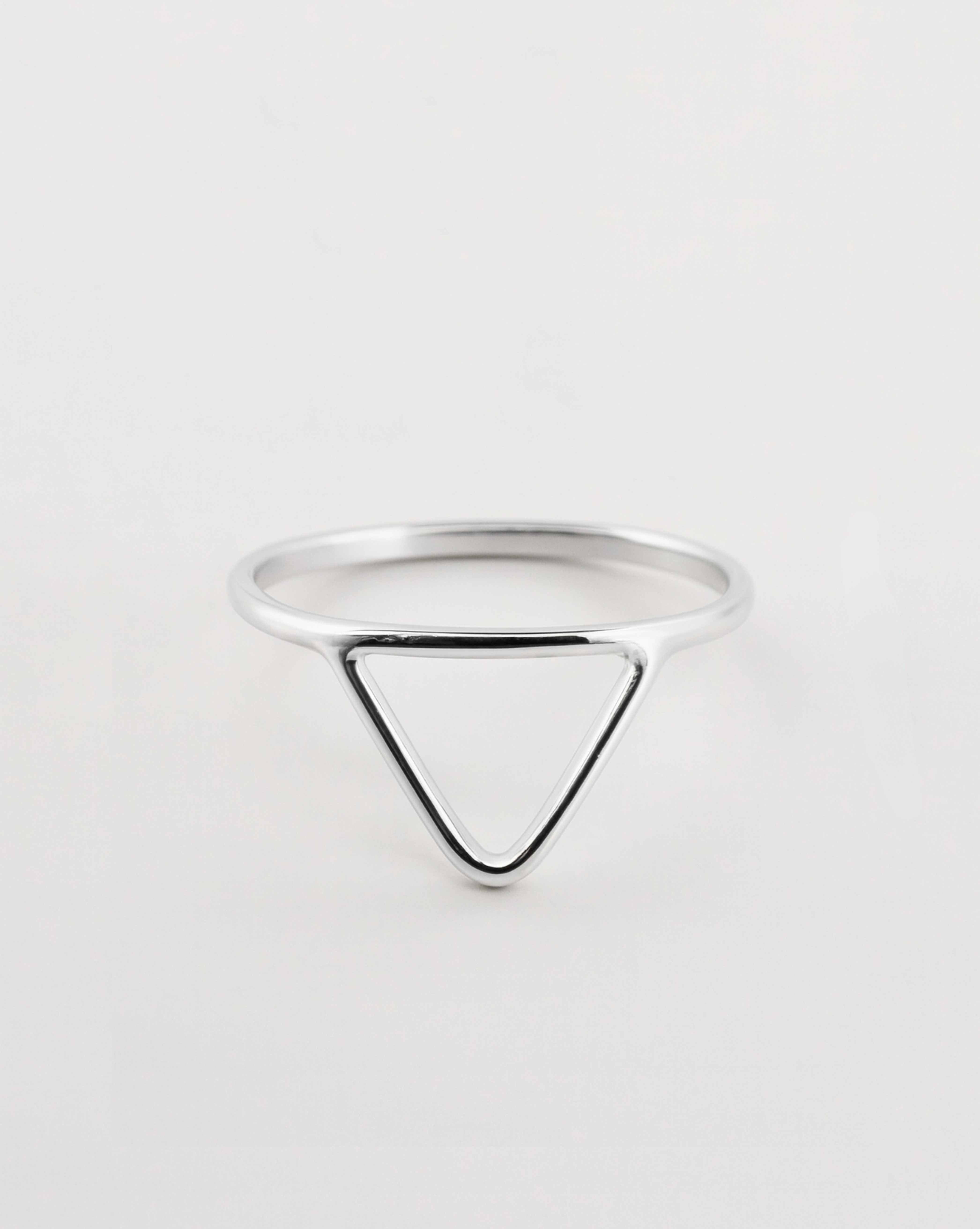 Anillo Triángulo
