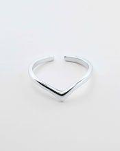 Upload image to gallery viewer, Pinchito Midi Ring