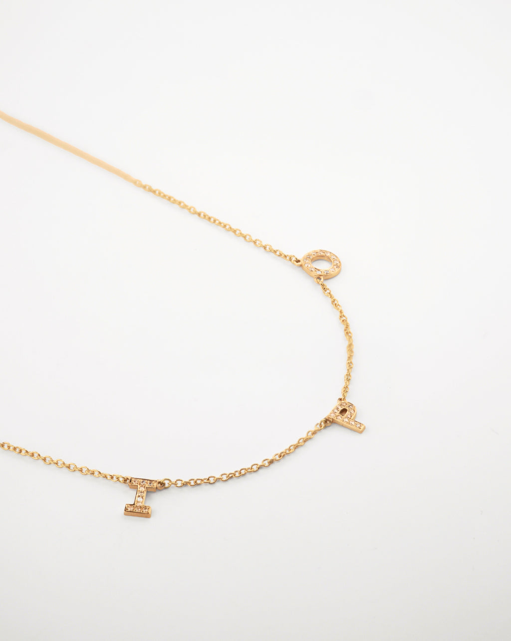 Collar Mini Letra Diamantes