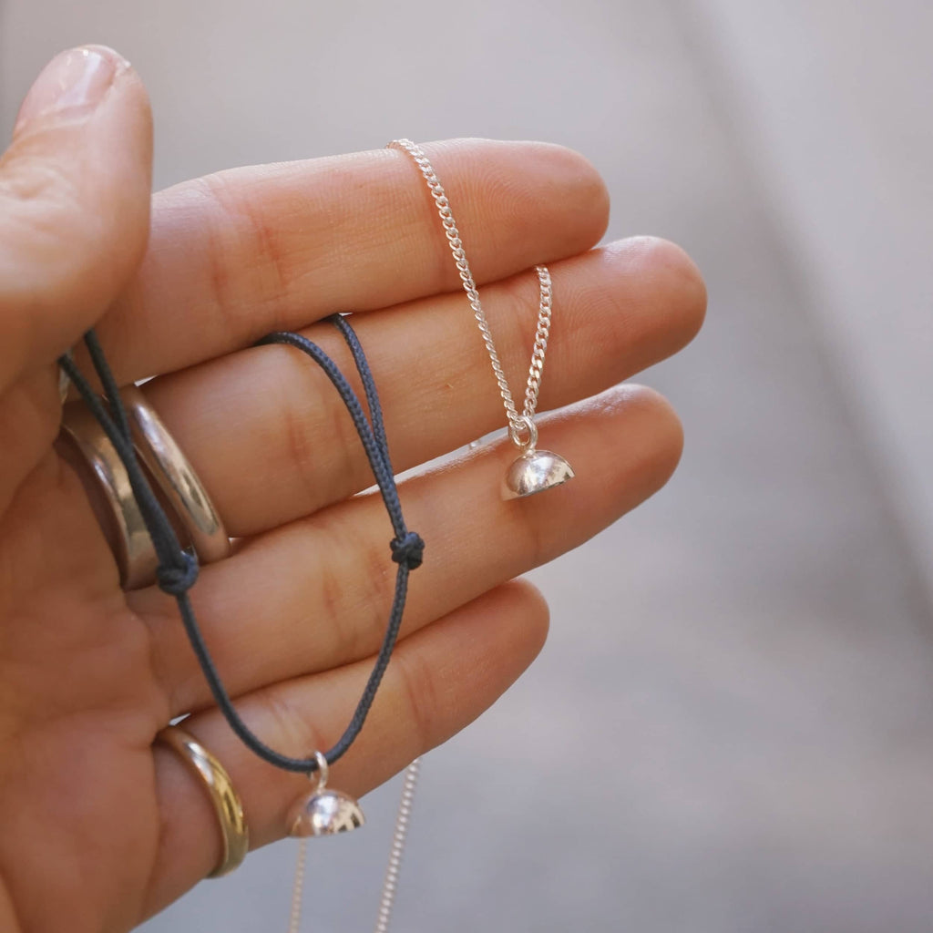 Pôles opposés (Collier ou Bracelet)