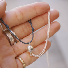 Télécharger l&#39;image dans la visionneuse de galerie, Pôles opposés (Collier ou Bracelet)