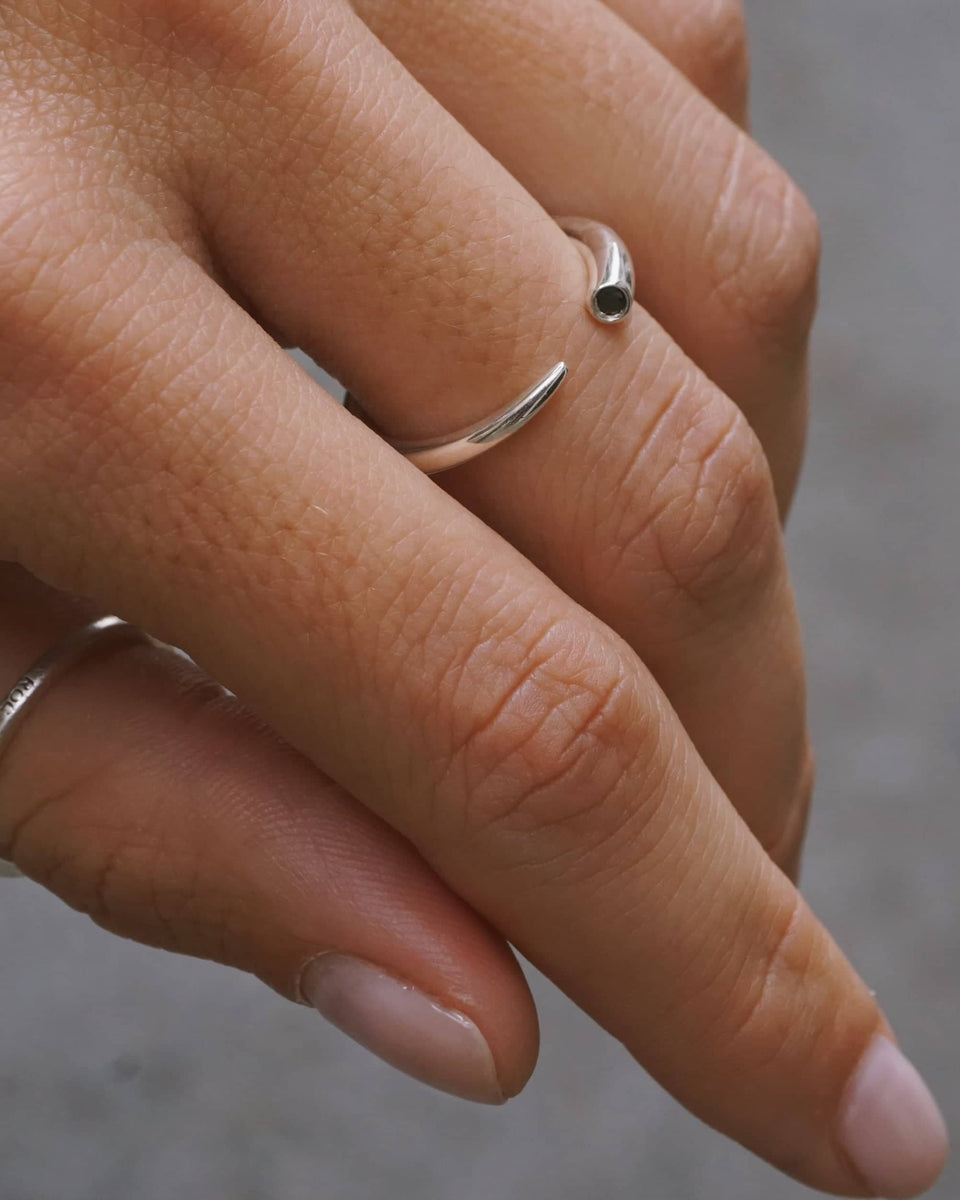 Black Dil Ring – Aina Barcelona