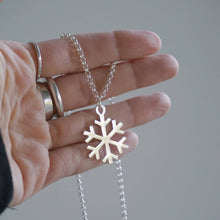 Load image in gallery viewer, &lt;tc&gt;Large Snowflake Necklace&lt;/tc&gt;