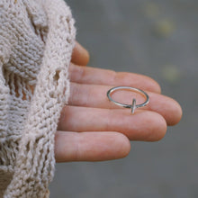 Cargar imagen en el visor de la galería, Anillo Cruz