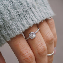 Upload image to gallery viewer, Rosette Ring