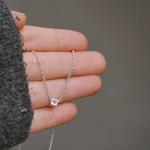 Cargar imagen en el visor de la galería, Collar Cubo Cadena Plata