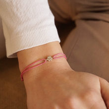 Télécharger l&#39;image dans la visionneuse de galerie, Mini bracelet empreinte de pas