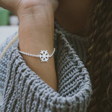 Load image in gallery viewer, &lt;tc&gt;Snowflake Chain Bracelet&lt;/tc&gt;