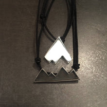 Cargar imagen en el visor de la galería, Yin Yang Summit (Collar o Pulsera)